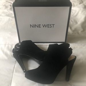 Super stylish Nine West booties for sale!